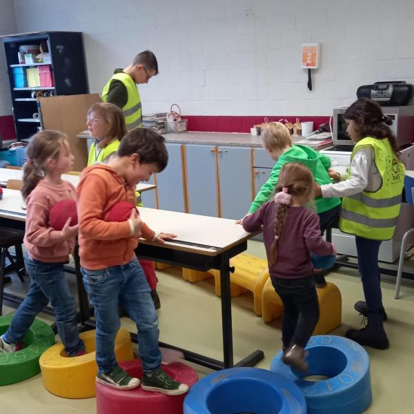 Samen spelen met de kleuters Samen spelen met de kleuters